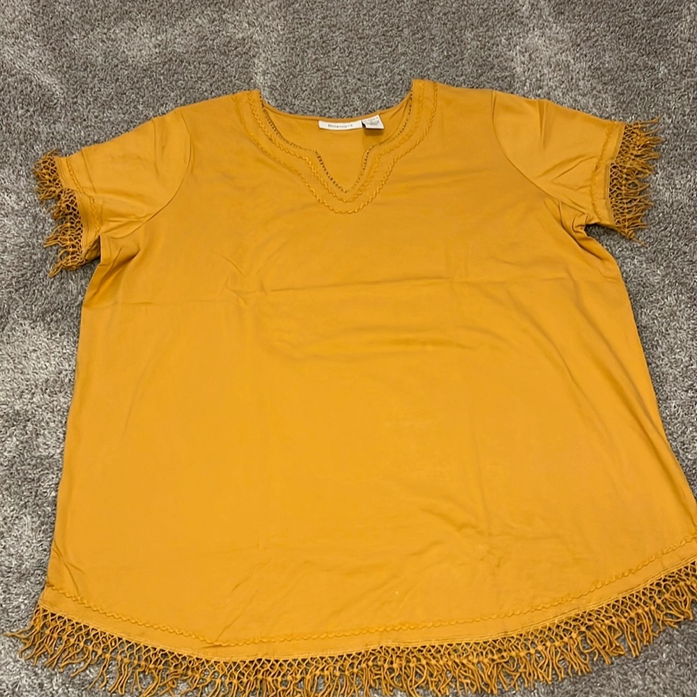 EUC Roaman’s Womans Plus Size Top Shirt Gold Tassal Embroidered 1X Cotton Beach
